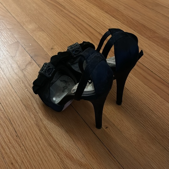 Badgley Mischka Shoes - Picture 3 of 6